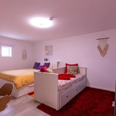 Yellow House - Ecohost - Casa Com Jardim Privado E Bbq Perto Do Porto, Aeroporto E Praias 4* Perafita