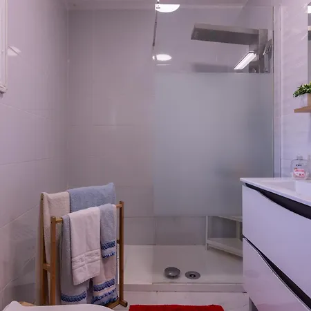 Yellow House - Ecohost - Casa Com Jardim Privado E Bbq Perto Do Porto, Aeroporto E Praias 招待所