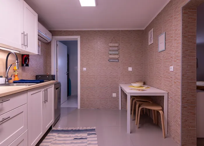 Casa de hóspedes Yellow House - Ecohost 4*